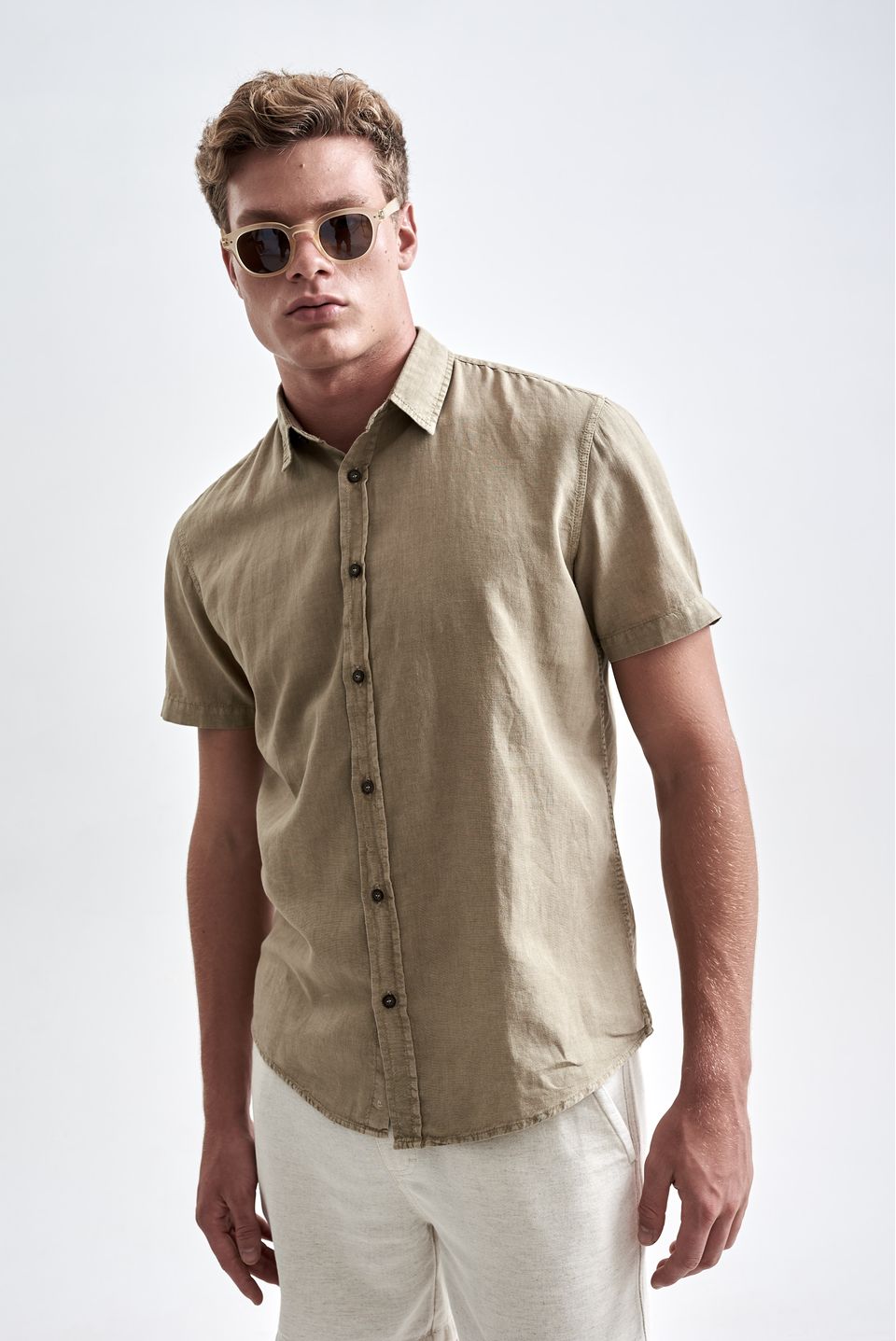 Camisa de Linho Belize Ii Manga Curta Bege