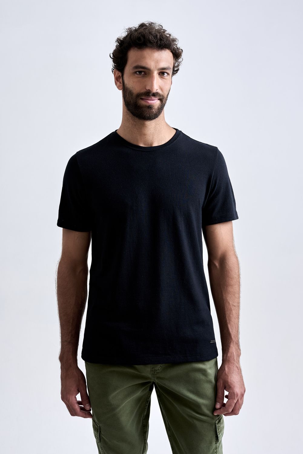 11060302_C02_6.jpg 11060302_C02_6.jpg