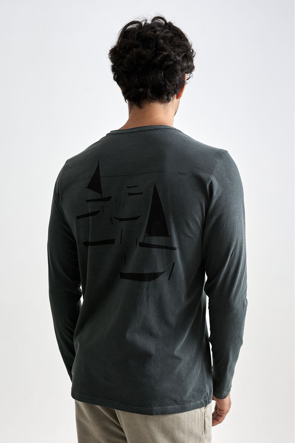 18061120_S13_5.jpg 18061120_S13_5.jpg