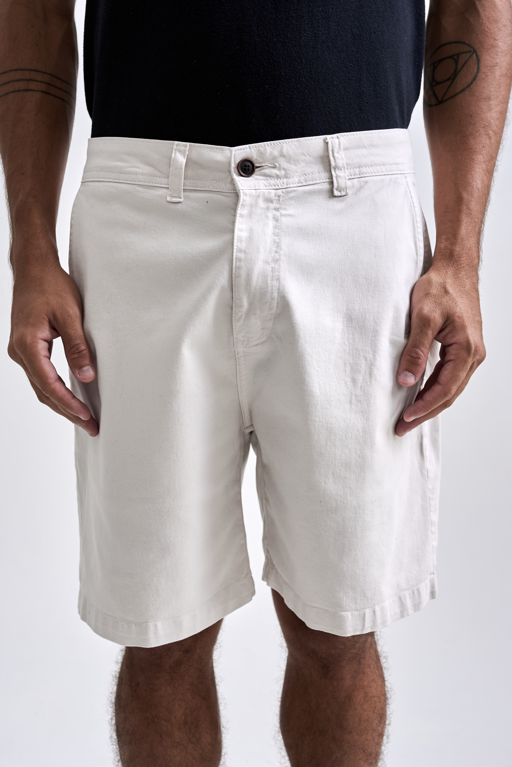 Bermuda Chino Lascar Off White — Austral